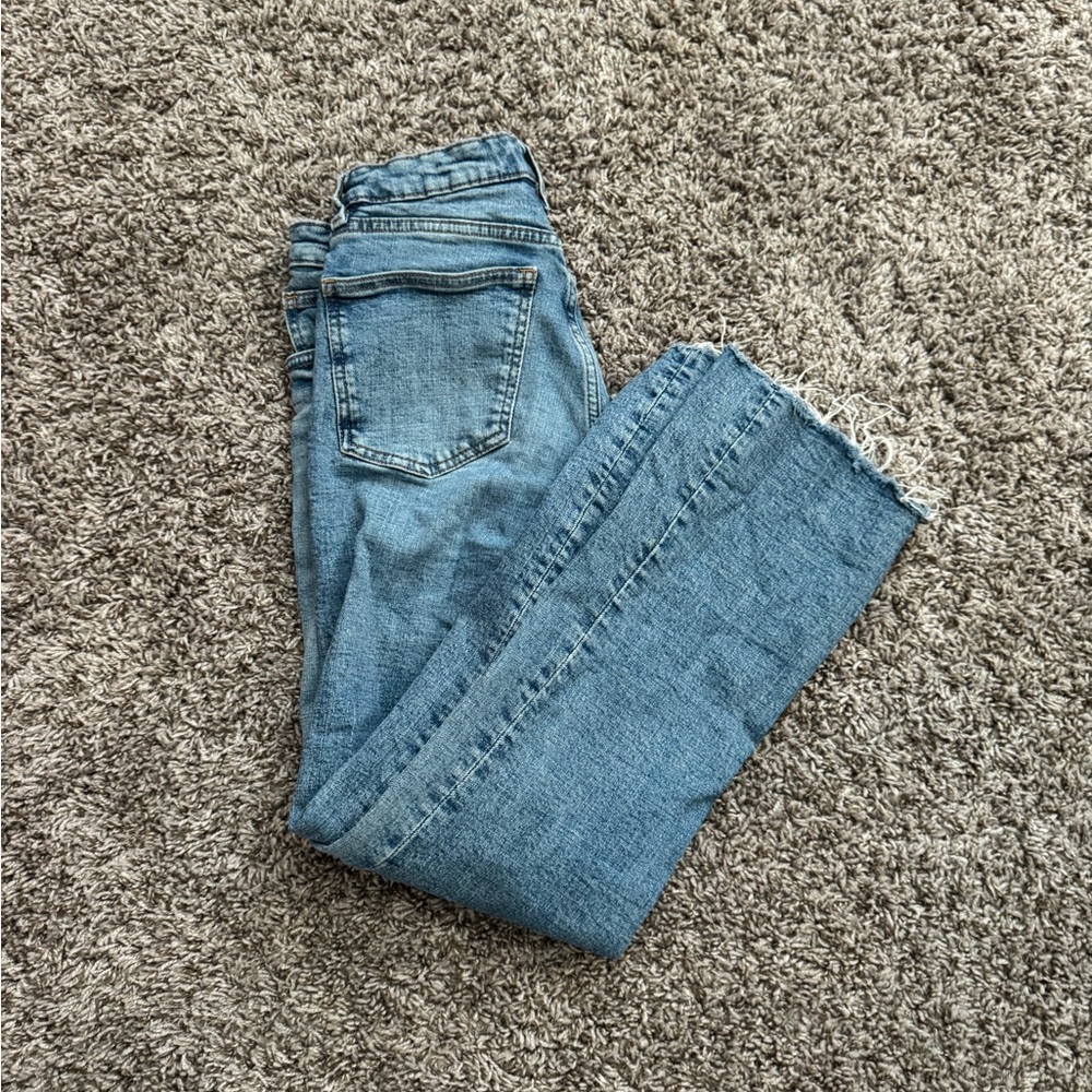 Zara Light Blue Cropped Jeans